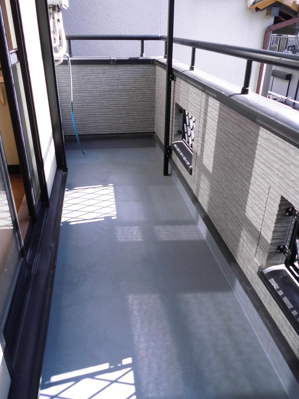 Balcony. Washing also dry well on the south-facing balcony! 