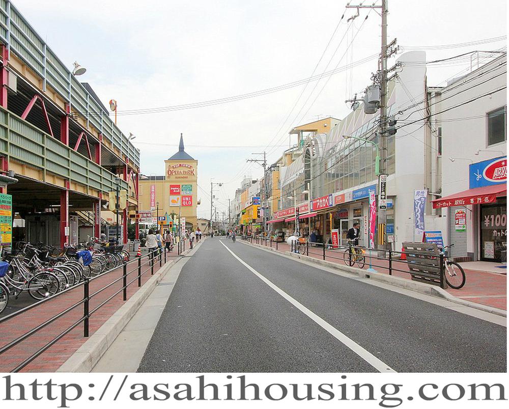 Shopping centre. Daiei, Inc. / Opera Park