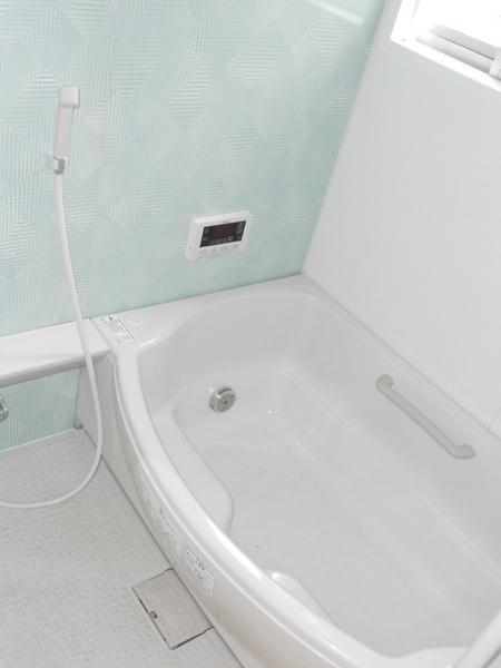 Bathroom. Indoor (12 May 2013) Shooting