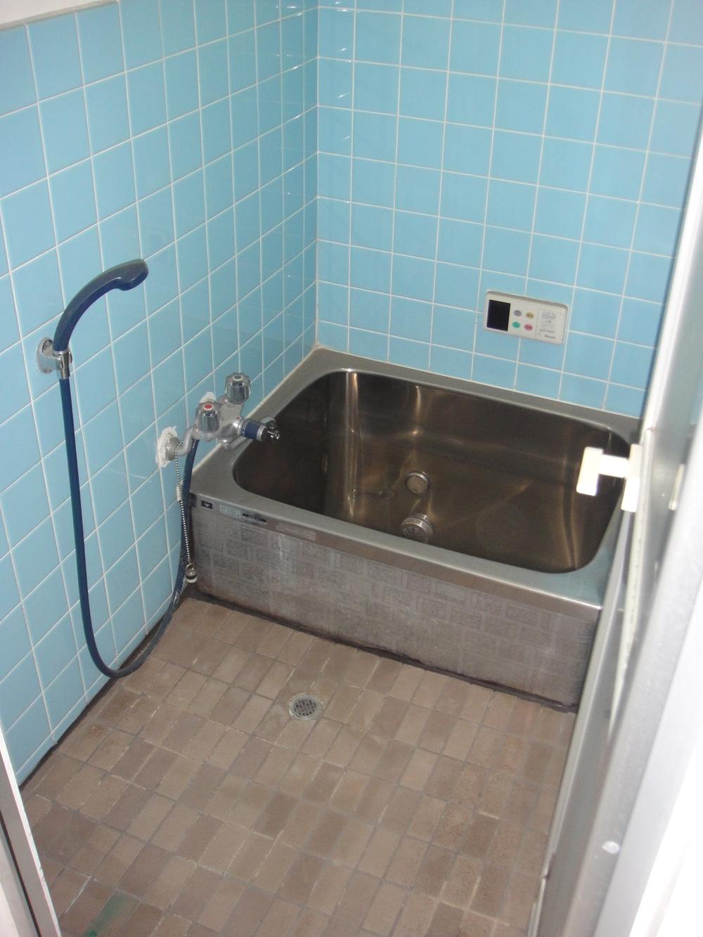 Bathroom. Indoor (September 2013) Shooting