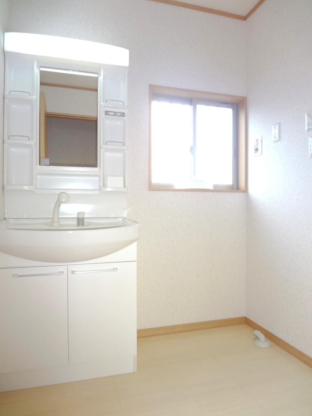 Wash basin, toilet. Indoor (12 May 2013) Shooting ・ Washstand which adopted the No. 1 place ◎ cloudy difficult mirror.