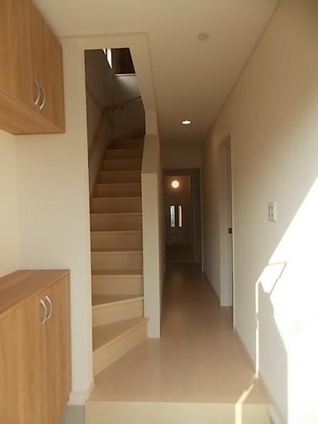 Same specifications photos (Other introspection). Your new life, Do not start from this earth