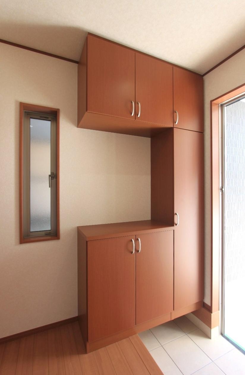 Receipt. ◆ Entrance storage