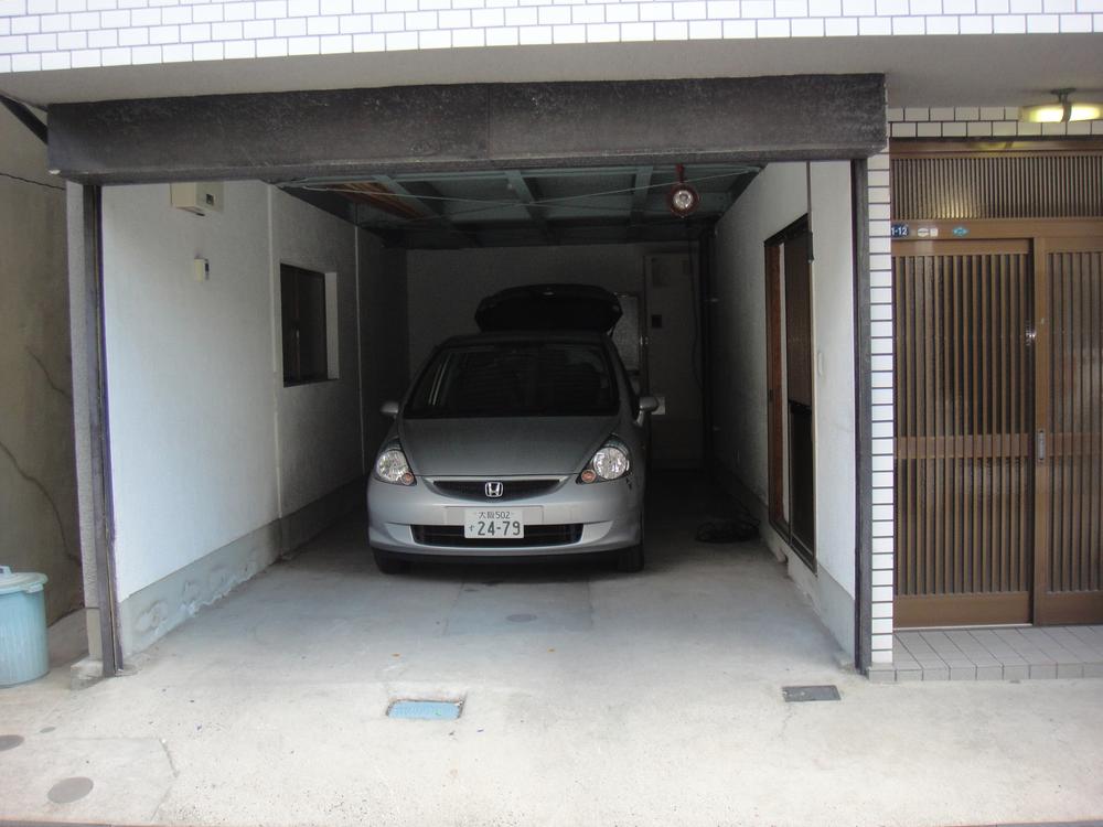 Local appearance photo. Big is the house