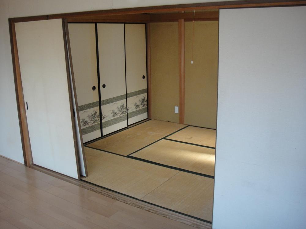 Other introspection. Beautiful Japanese-style room