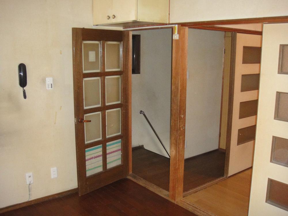 Non-living room. The second floor part