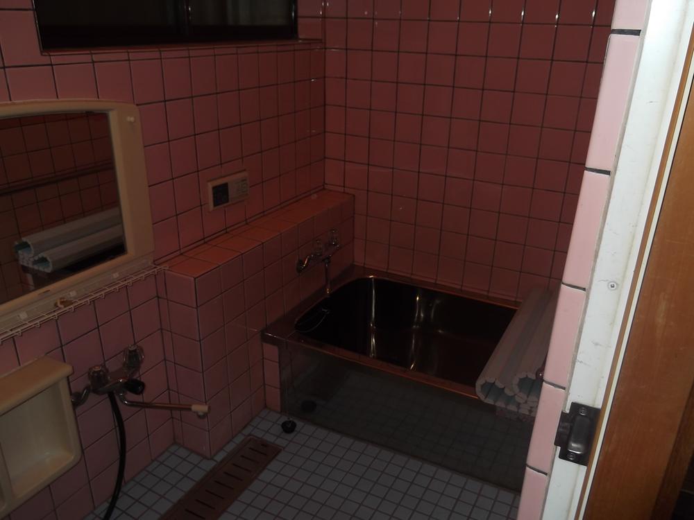 Bathroom. Although Ballmer is bad, A beautiful bath