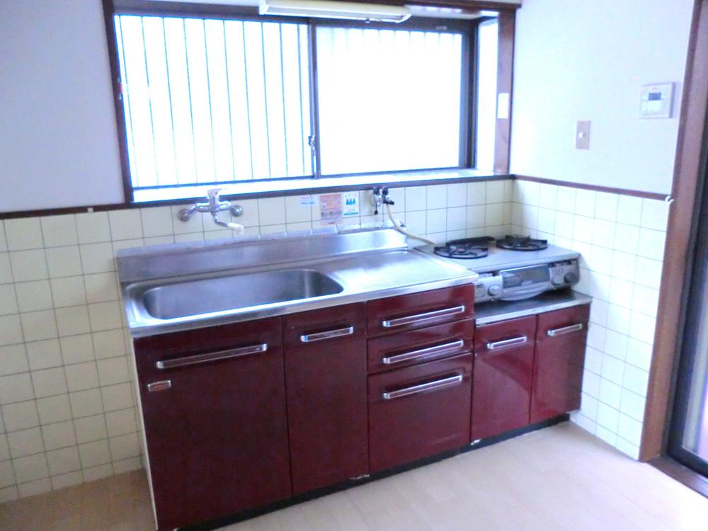 Kitchen. Room (August 2012) shooting