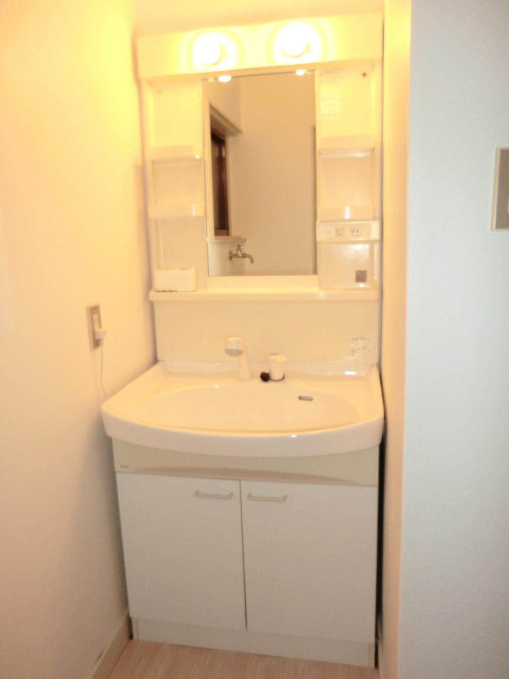 Wash basin, toilet. Room (August 2012) shooting