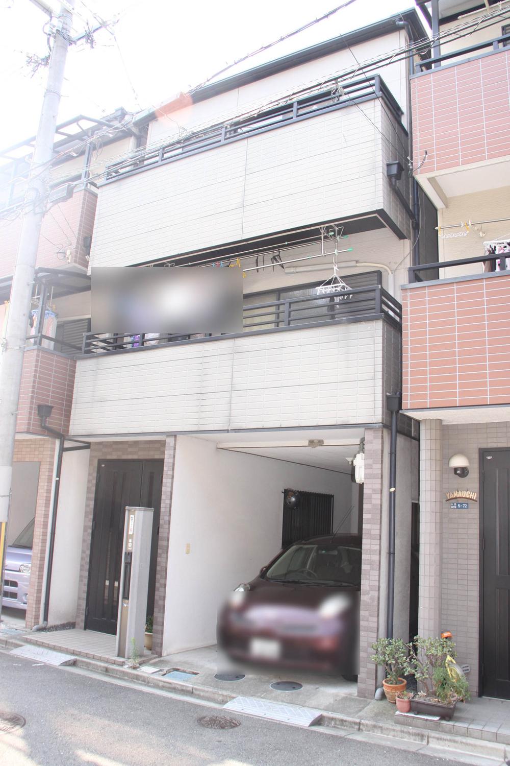 Local appearance photo