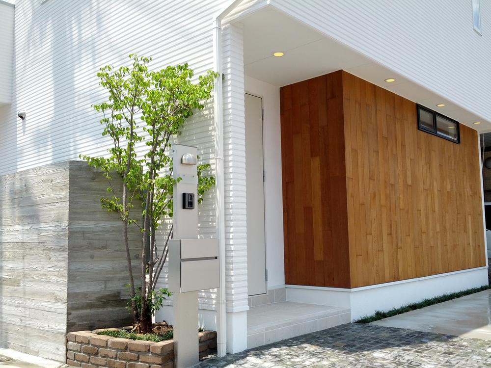 Local appearance photo