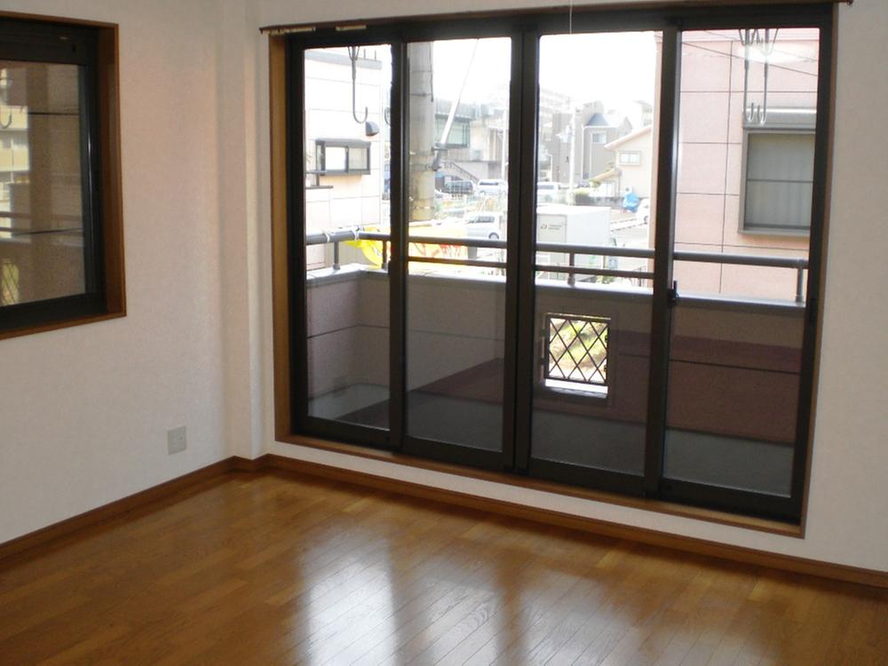 Living. Indoor (11 May 2013) Shooting