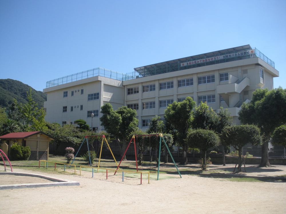 Other local. Hojo junior high school 2-minute walk