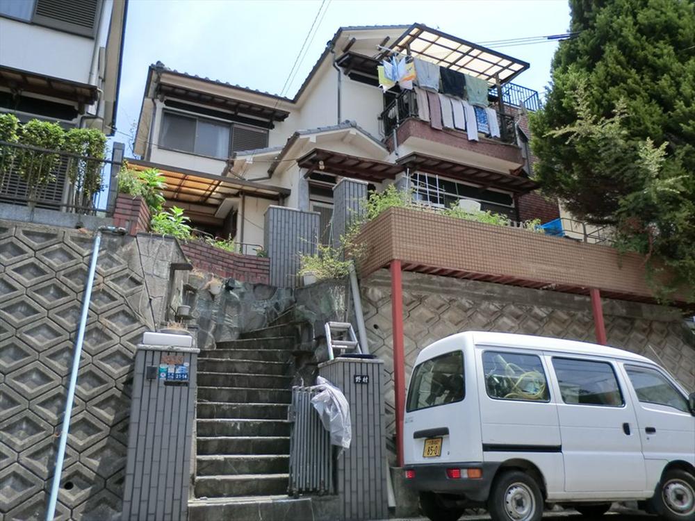 Local appearance photo