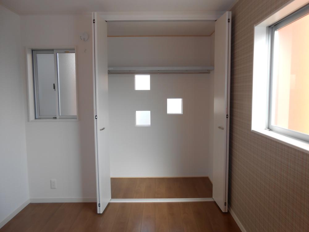 Non-living room. Indoor (11 May 2013) Shooting