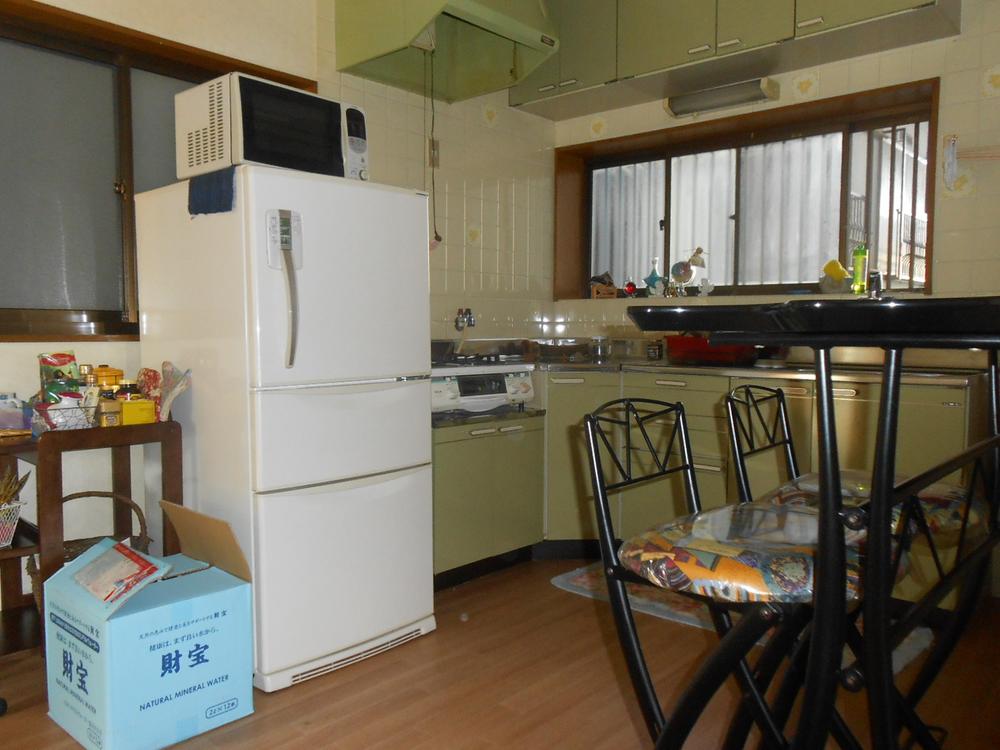 Kitchen. Room (August 2013) Shooting