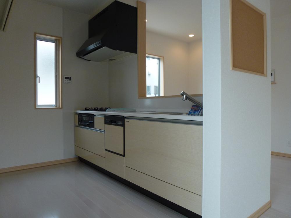 Kitchen. Indoor (March 2013) Shooting