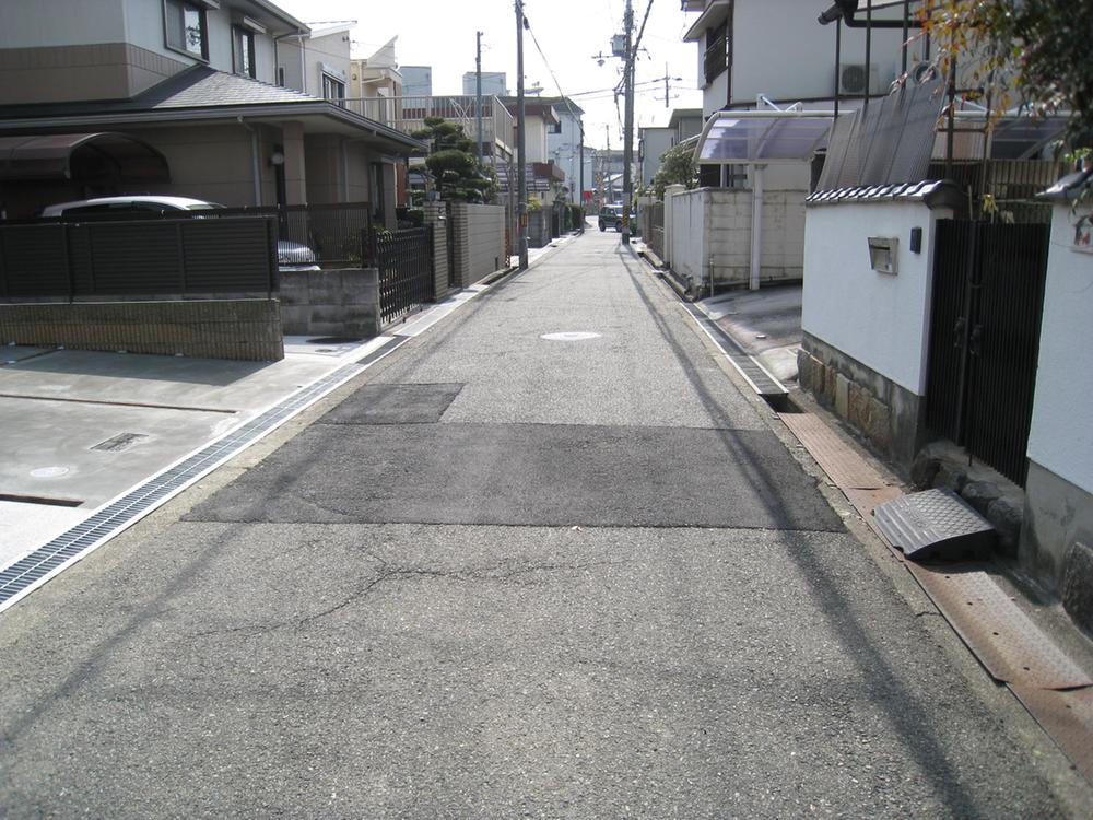 Local photos, including front road. Before the road is like this
