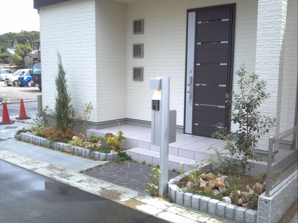 Other local. Outer groove landscaping Please leave