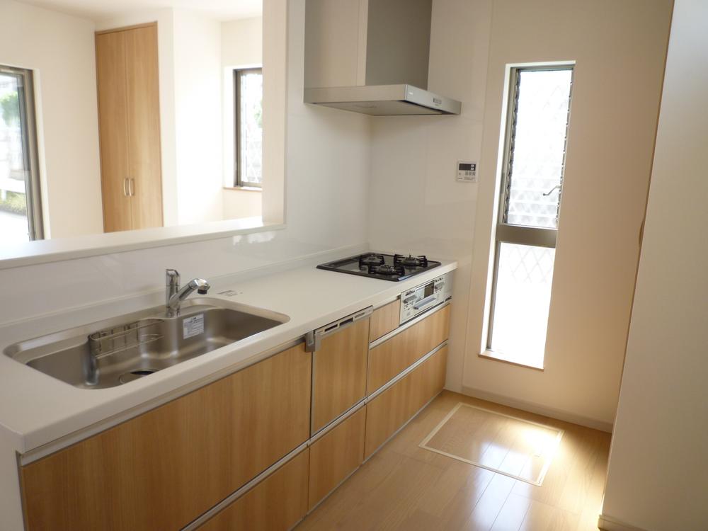 Kitchen. It is standard specifications Panasonic's Kitchen!