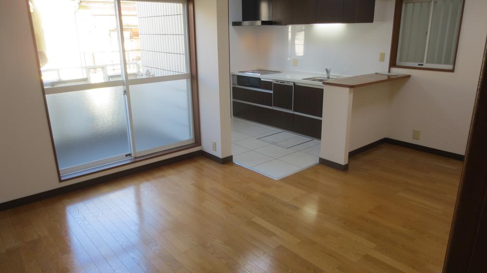 Living. Indoor (12 May 2013) Shooting