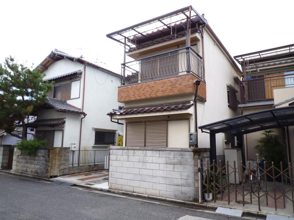 Local appearance photo