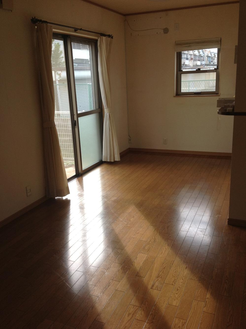 Living. Indoor (10 May 2013) Shooting