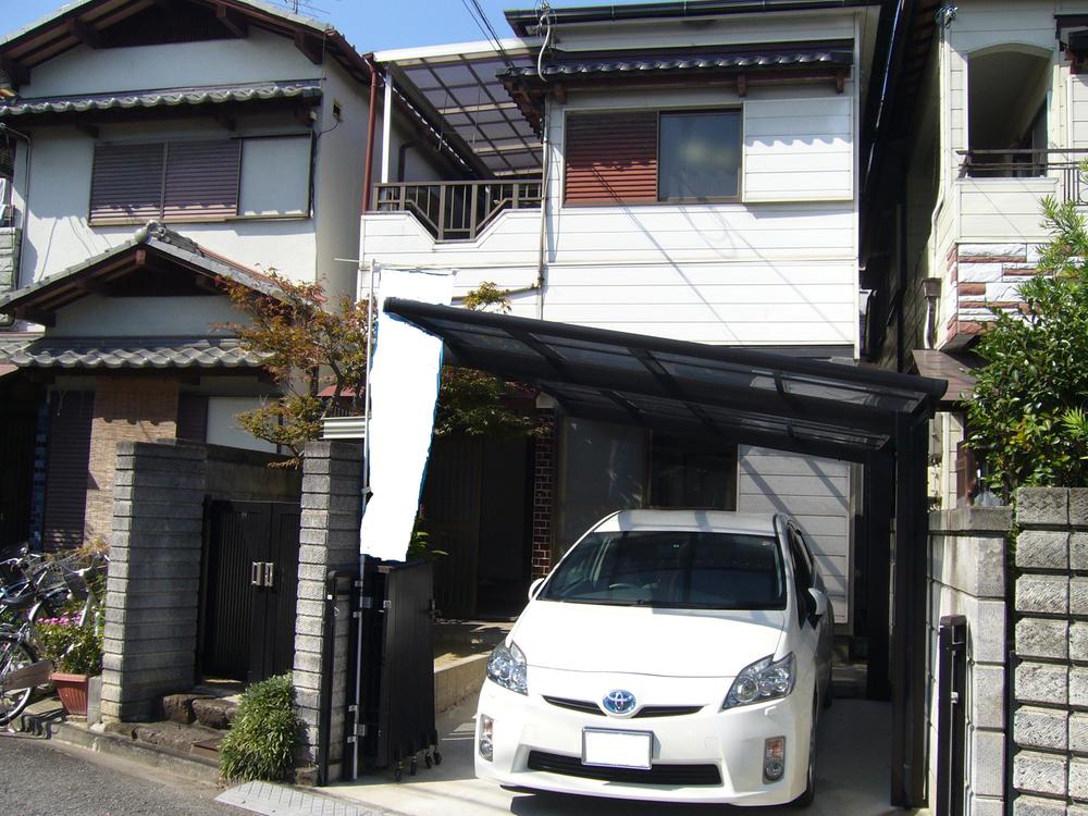 Local appearance photo. Local (10 May 2013) Shooting