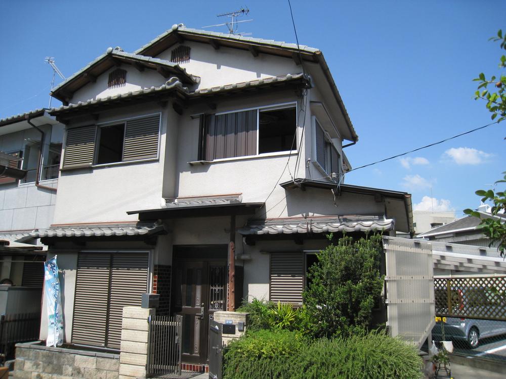 Local appearance photo. Local (08 May 2013) Shooting