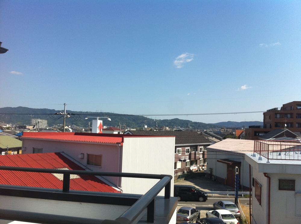 View photos from the dwelling unit. View from the site (November 2013) Shooting