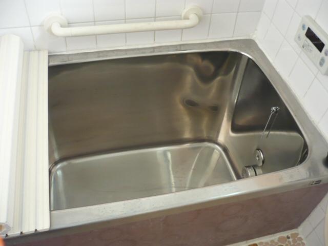 Bathroom. Clean bathroom tiled ☆ 