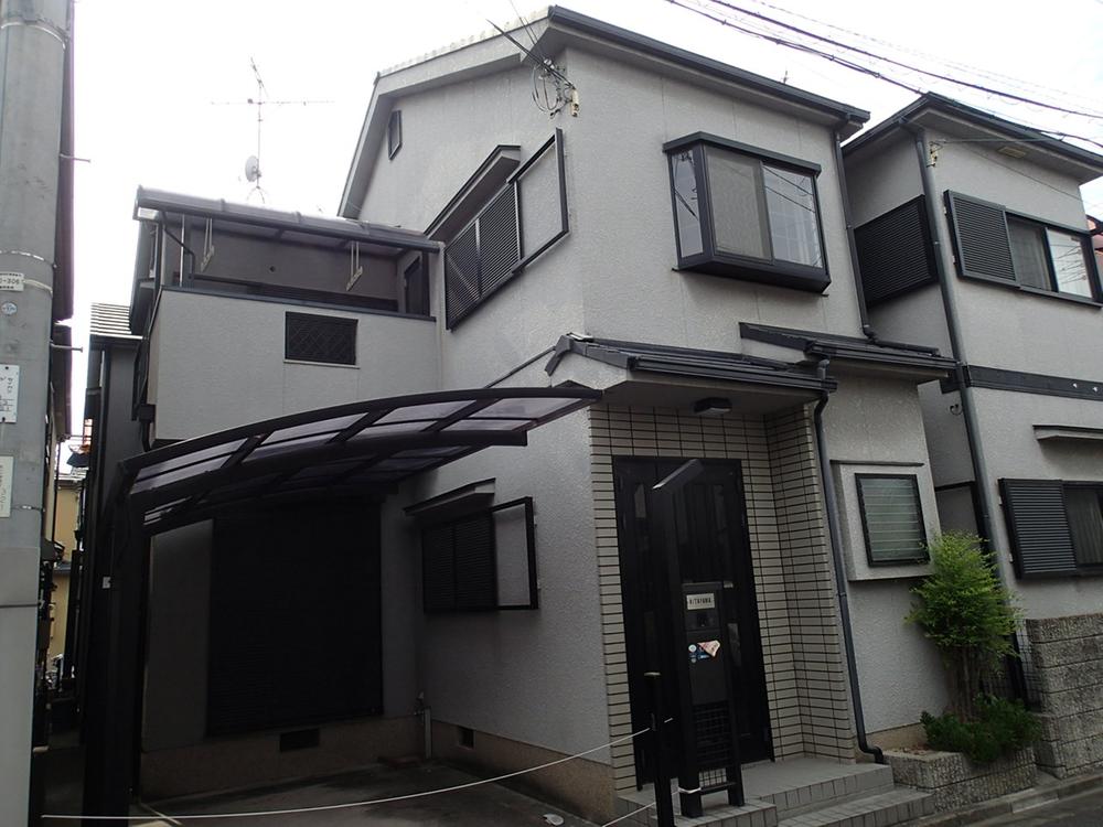 Local appearance photo. Local (07 May 2013) Shooting