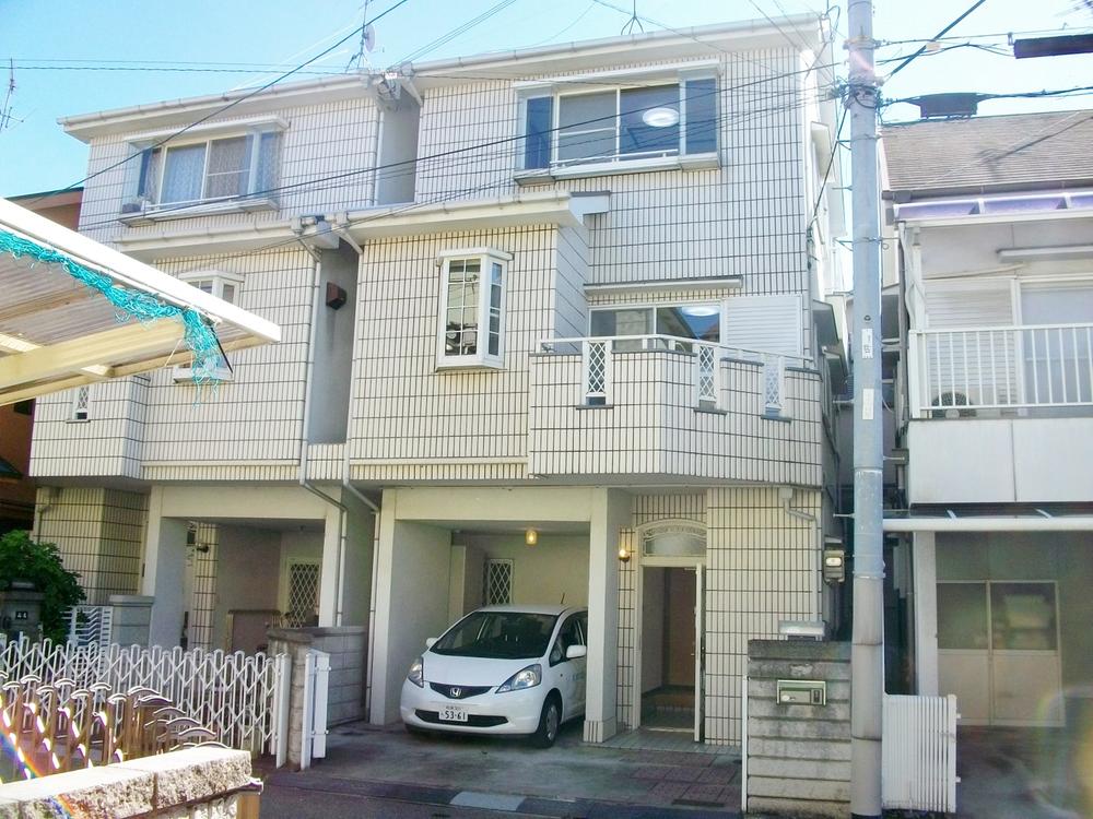 Local appearance photo. Paste stylish front tile