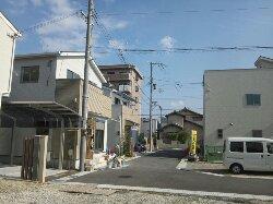 Local photos, including front road. Local (11 May 2013) Shooting