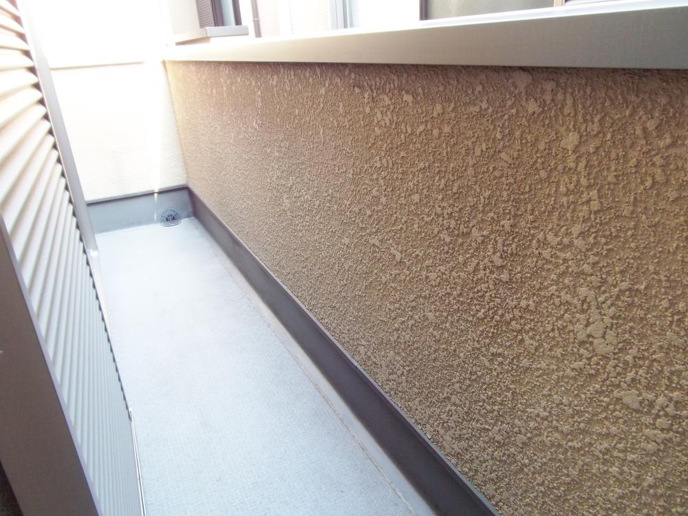 Balcony. Two-sided balcony