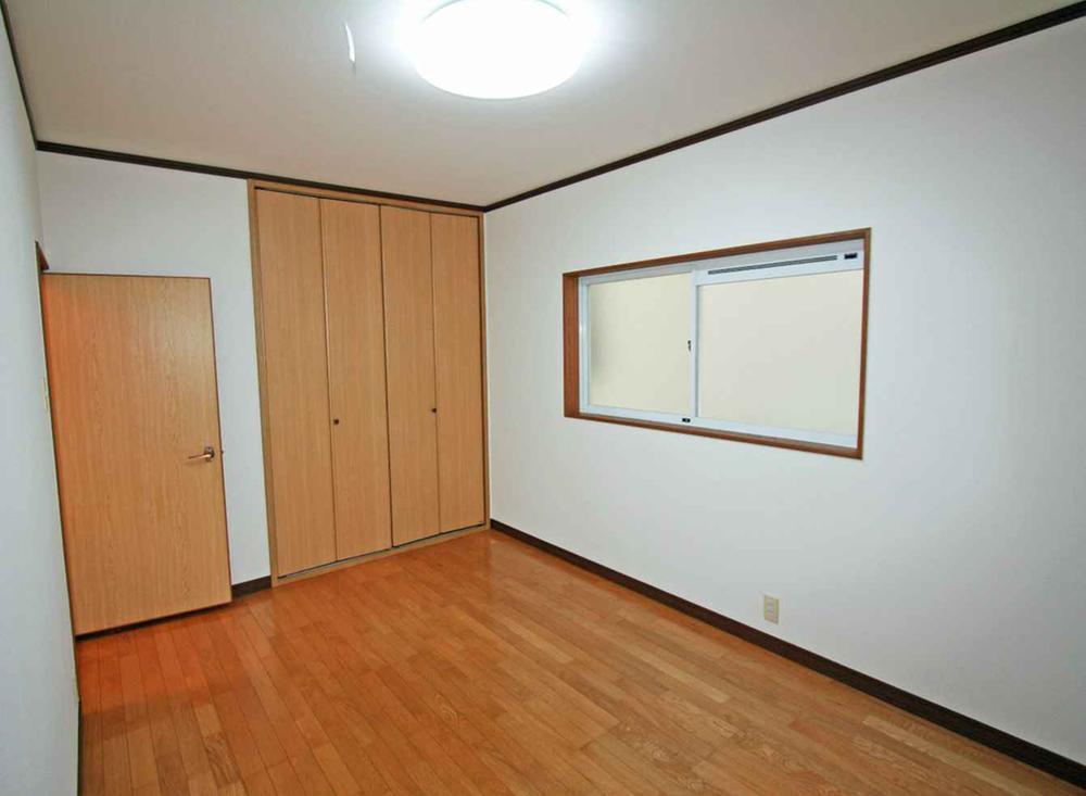 Non-living room. 2 Kaiyoshitsu