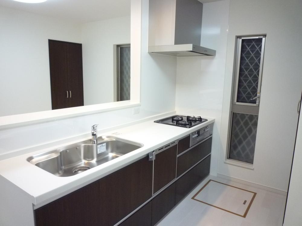 Kitchen. It is standard specifications Panasonic's Kitchen!