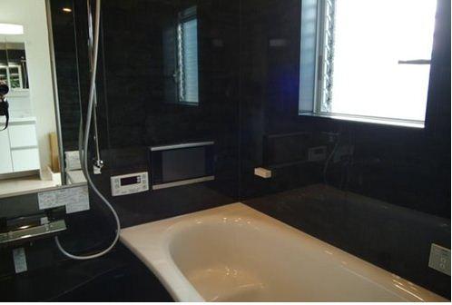 Bathroom.  [Fujiidera model house] It will heal daily fatigue in the spacious 1 pyeong type of bathroom. Customers of hope ... so, We offer a large number of manufacturers.