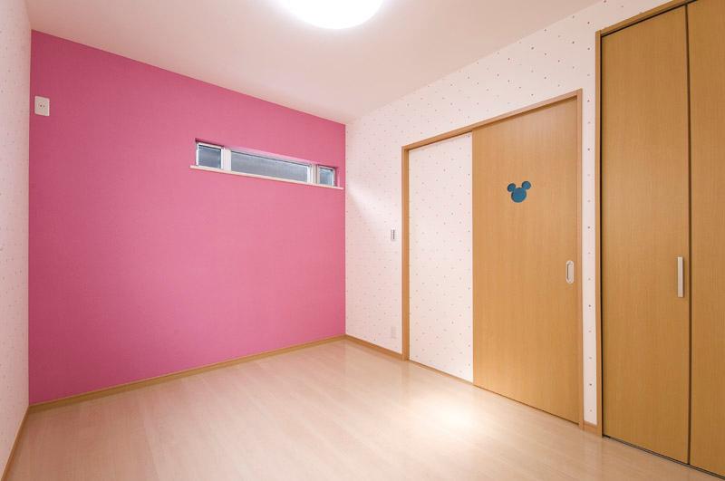 Same specifications photos (Other introspection). Kids Room! (Our example of construction)