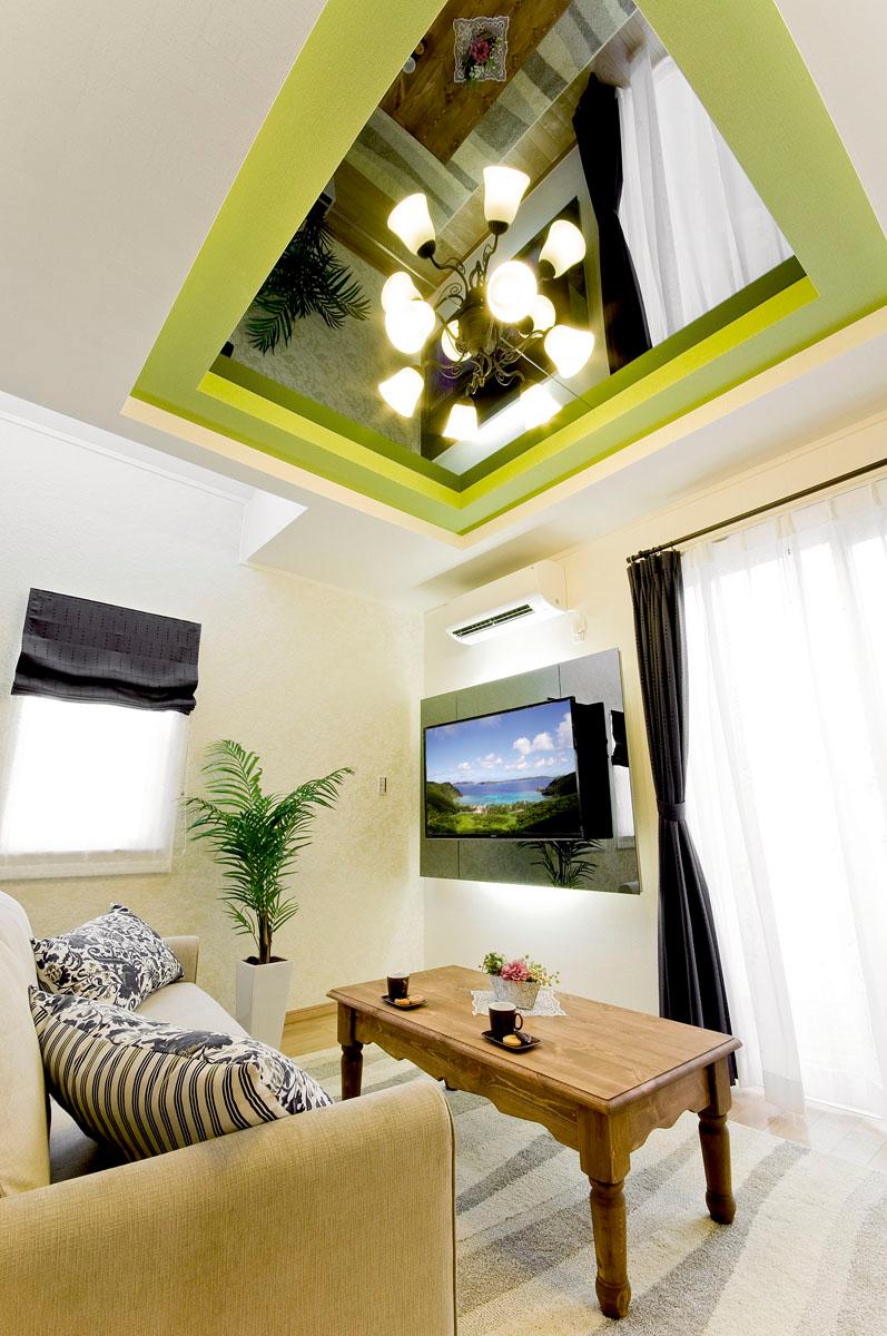 Rendering (introspection). Push up the living room ceiling Part 1, There to set up a black mirror, It produces a sense of luxury. (Our example of construction)