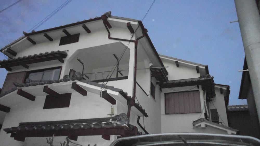 Local appearance photo. The building will be firm building it has a stately. 