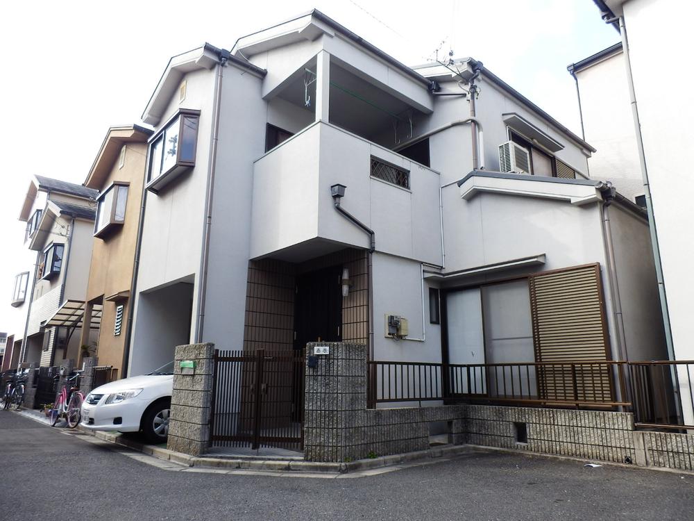 Local appearance photo