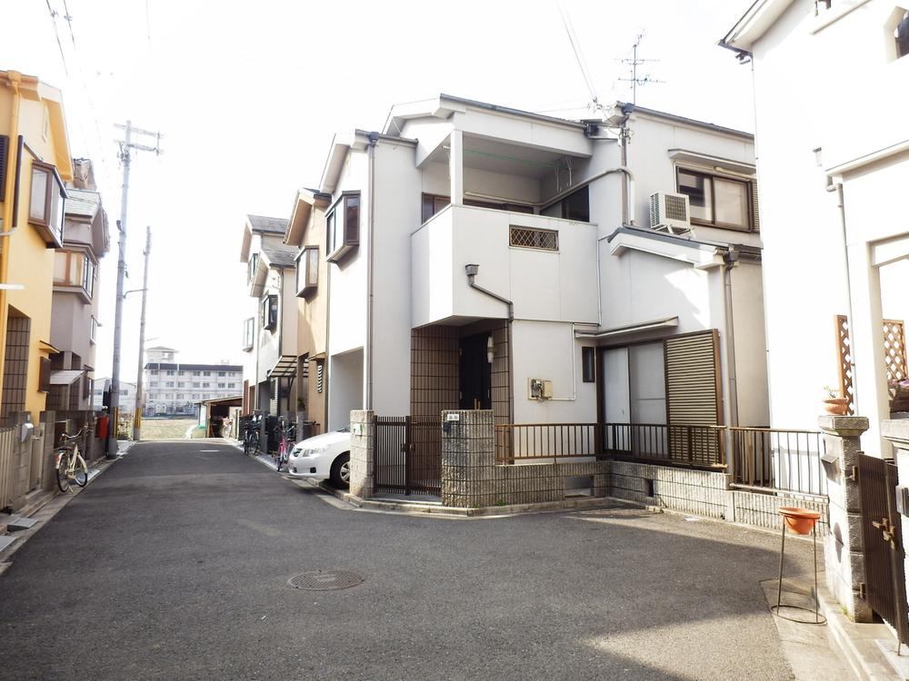 Local photos, including front road. Before road