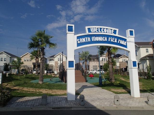 park. 50m to Santa Monica Pier Park