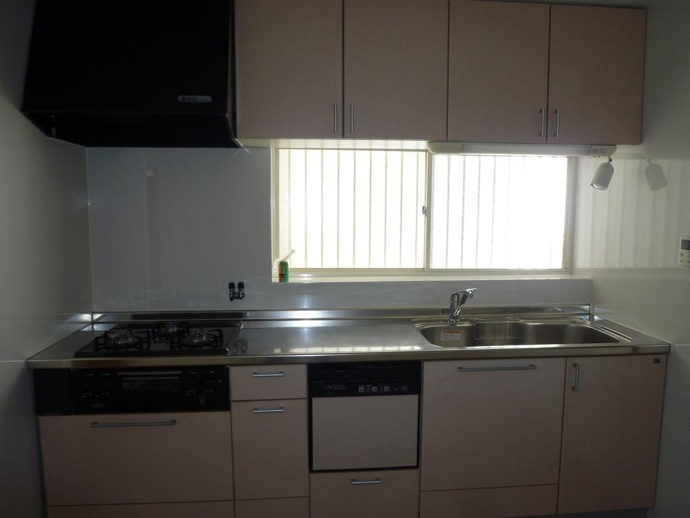 Kitchen. Delicious cuisine in the family also is wife also menu making fun in this kitchen. 