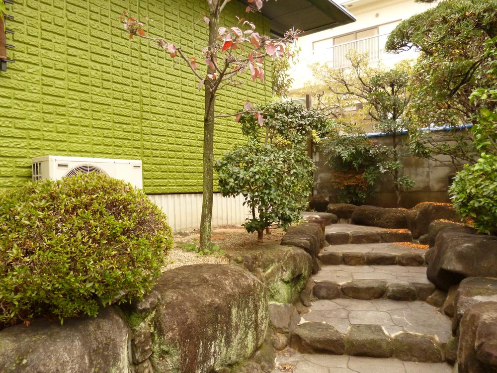 Local appearance photo. Local (11 May 2013) Shooting