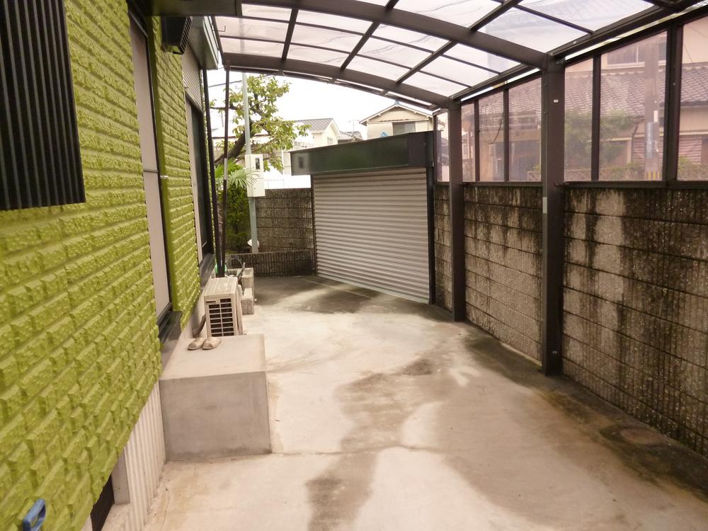 Parking lot. Local (11 May 2013) Shooting