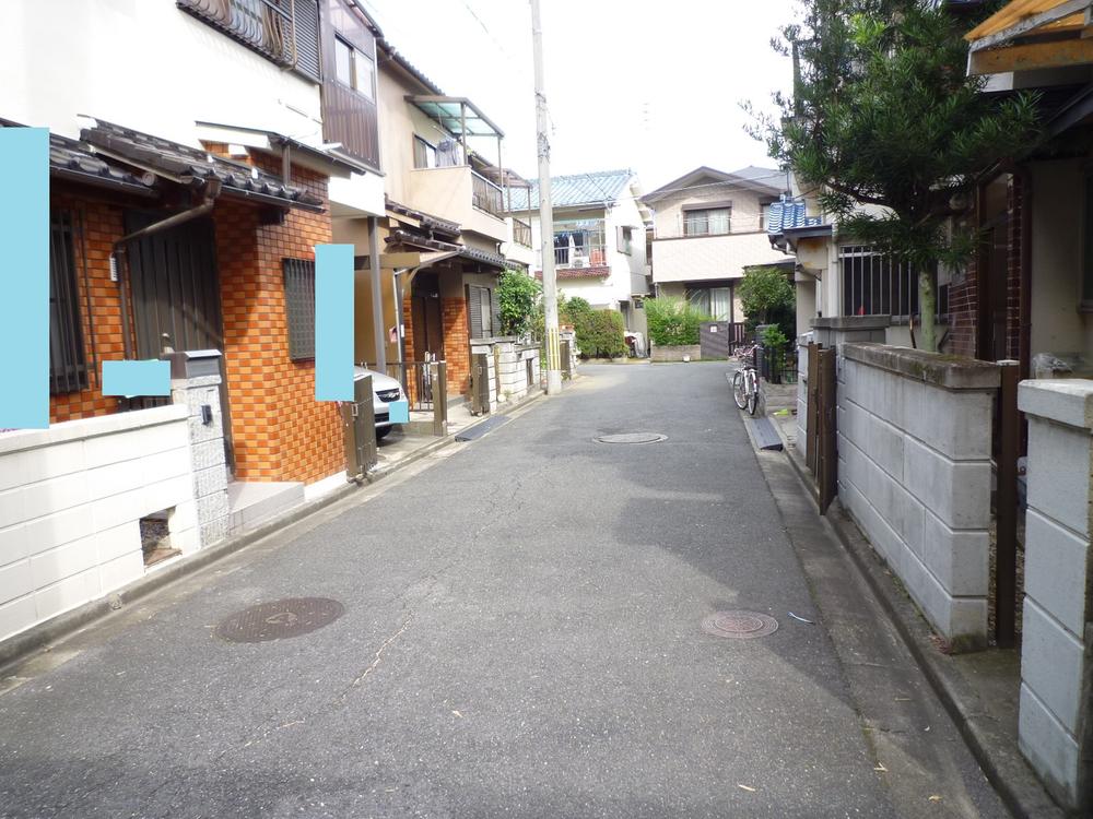 Local photos, including front road. Front road traffic fewer