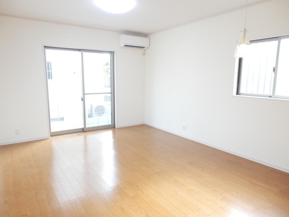 Living. It is LDK of the start of the day!