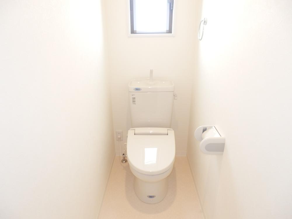 Toilet. There is also a toilet on the second floor!